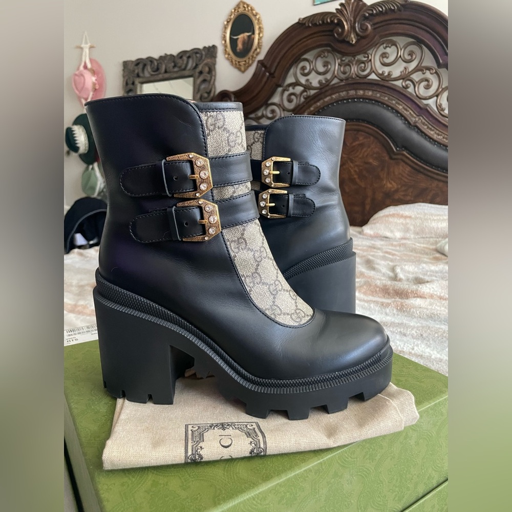 Gucci Black and Gold Heeled Boots with Monogram Detail